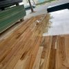 Gỗ ghép Xoan A (AA) phủ keo 2 mặt sở hữu vân gỗ đẹp tự nhiên, bề mặt bóng mịn, hạn chế cong vênh, phù hợp sản xuất nội thất như bàn ghế, tủ, giường. Phân phối độc quyền tại Đà Nẵng – vandanang.com.